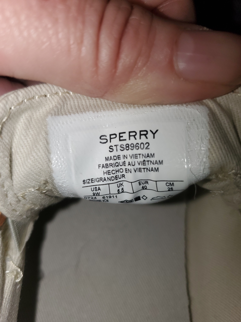 Crest Wave Sneaker Womens 9w View 2